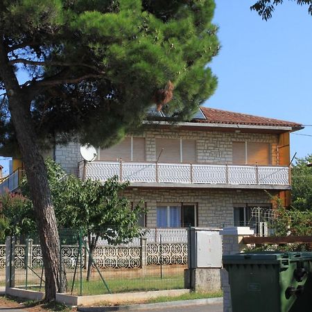 Apartments With A Parking Space Umag - 7066 Bagian luar foto
