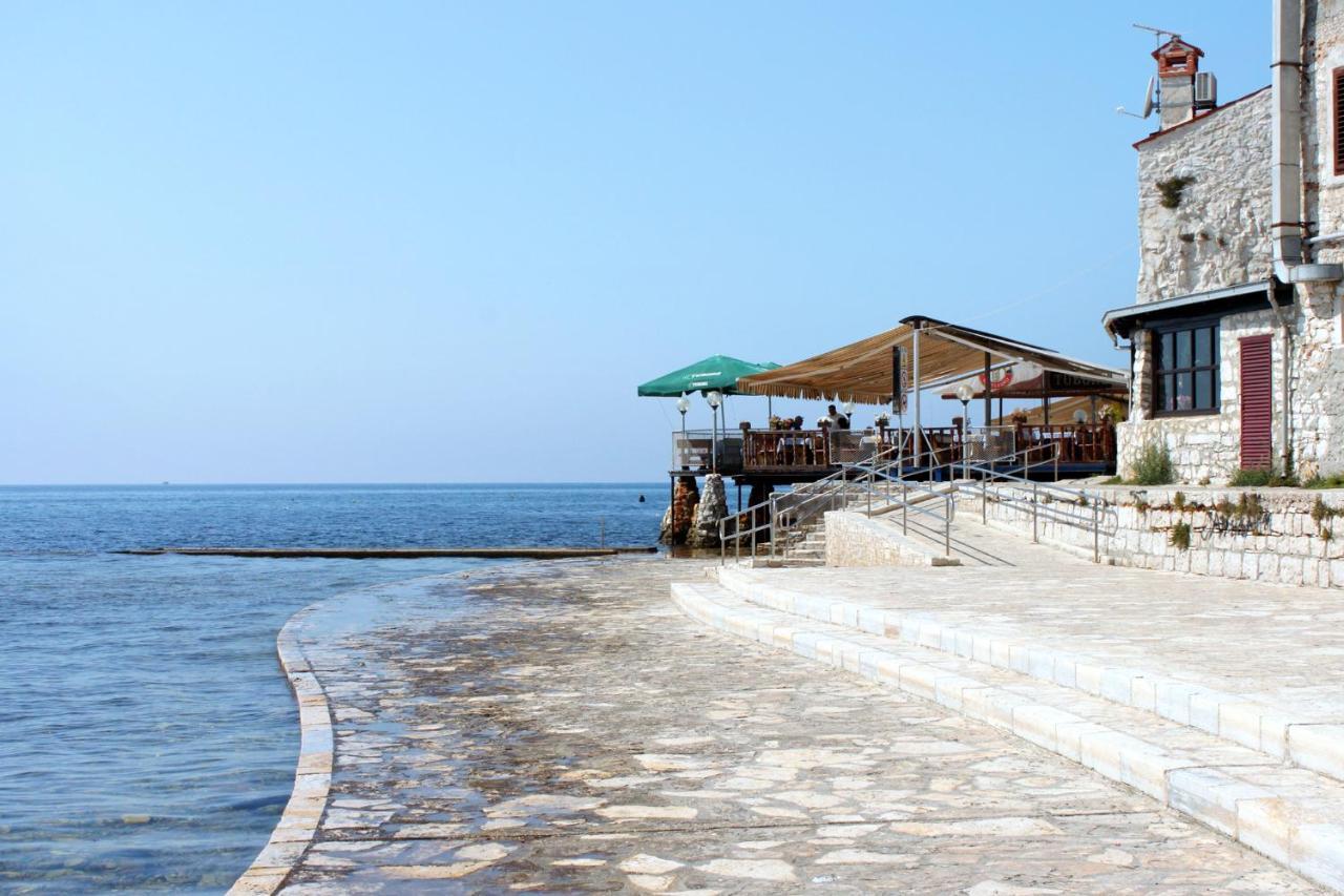 Apartments With A Parking Space Umag - 7066 Bagian luar foto