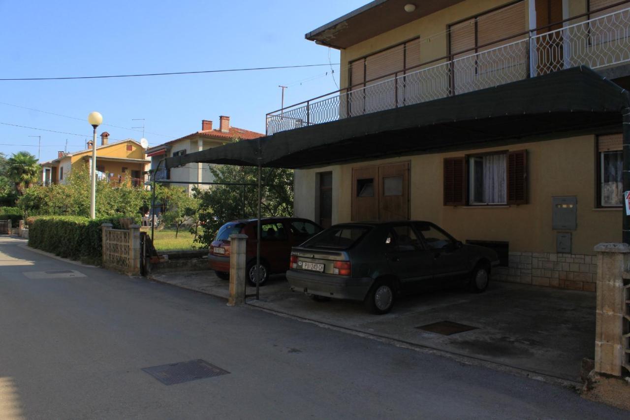 Apartments With A Parking Space Umag - 7066 Bagian luar foto