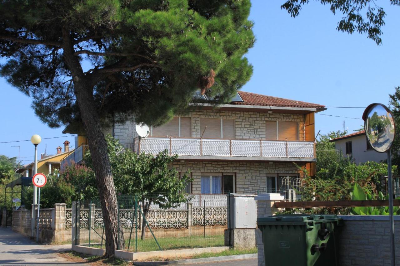 Apartments With A Parking Space Umag - 7066 Bagian luar foto