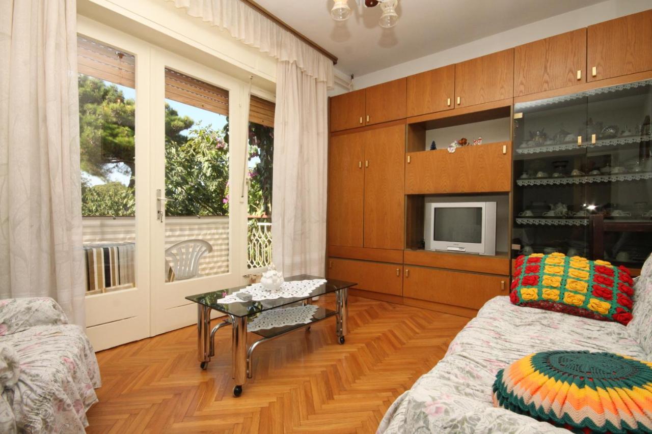 Apartments With A Parking Space Umag - 7066 Bagian luar foto